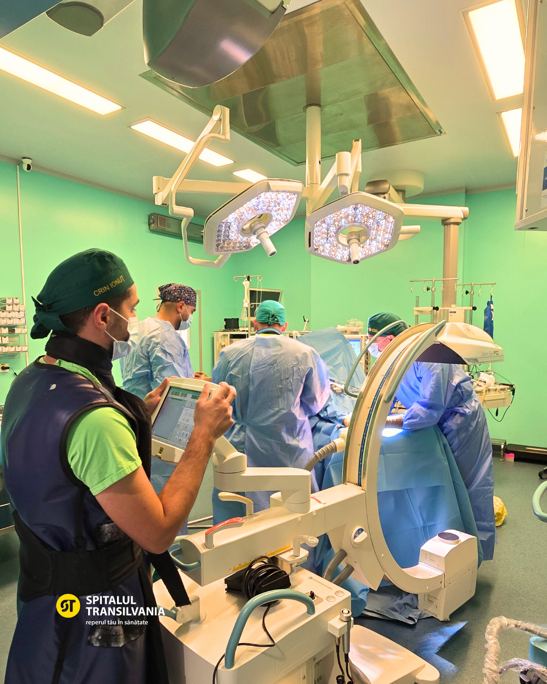 Monturi (hallux valgus) 5 Echipa operatorie - Monturi - Spitalul Transilvania