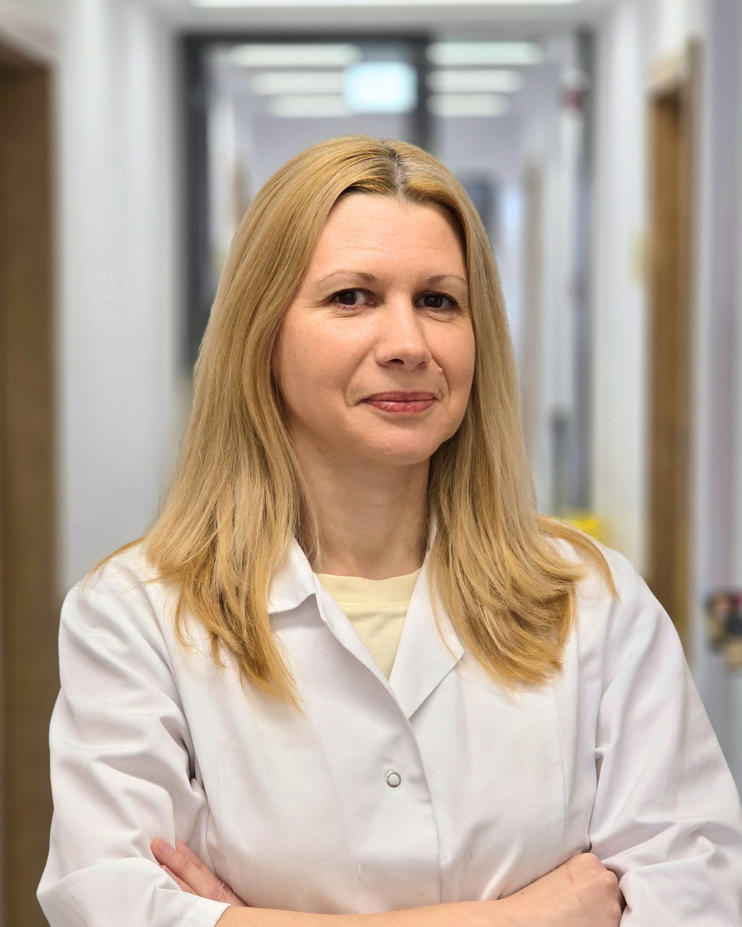 Hrdlicska Adina, chirurg în Cluj. Tratament varice, hemoroizi și ecografie Doppler, inclusiv prin CAS. Programează-te la Spitalul Transilvania!