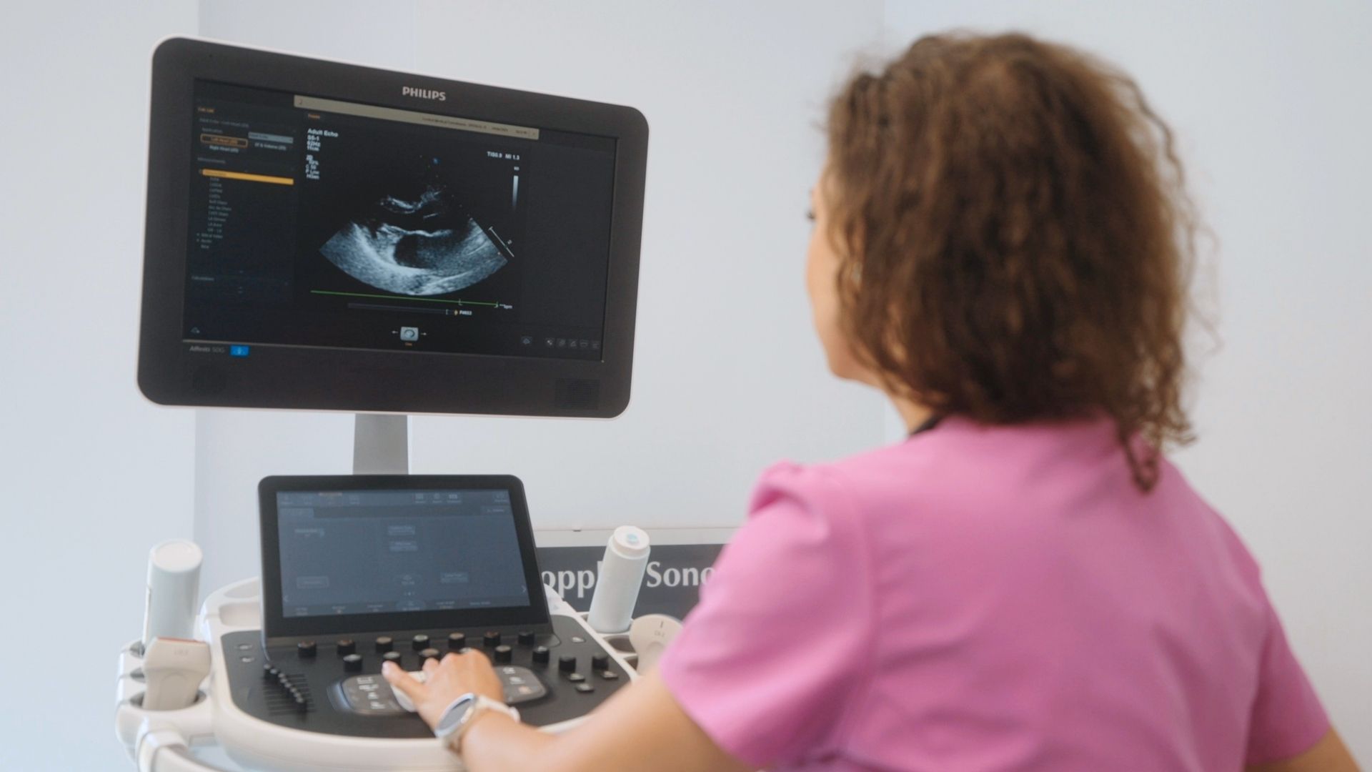 Chirurgia robotică și viitorul medicinei integrate: interviu cu managerul general al Spitalului Transilvania - Dr. jr. Șomlea Mihaela Rodica despre performanță, tehnologie și conceptul ONE CARE 14 12