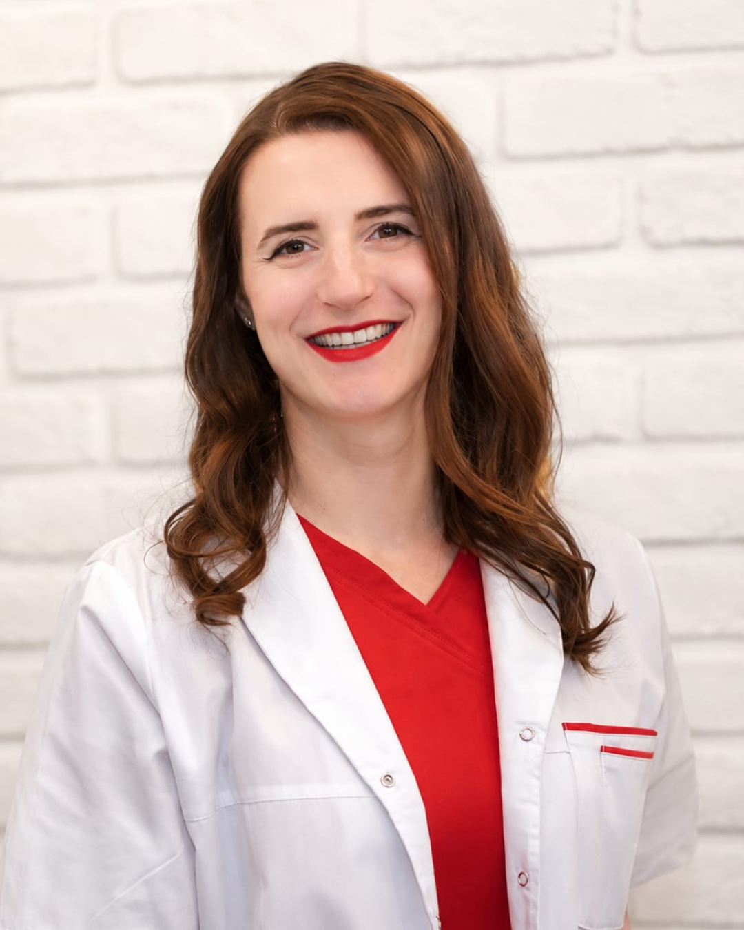 Dr. Fehér Krisztina Mária 1 Dr. Fehér Krisztina Mária, medic specialist ortopedie și traumatologie cu supraspecializare în chirurgia mâinii la Spitalul Transilvania