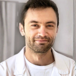 Template - descriere servicii 1 Dr. Chițac Horațiu-George, medic specialist neurochirurg la Spitalul Transilvania, specializat în chirurgia cerebrală și chirurgia coloanei vertebrale.