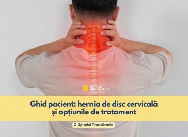 Ilustrație anatomică a herniei de disc cervicală cu comprimarea rădăcinii nervoase